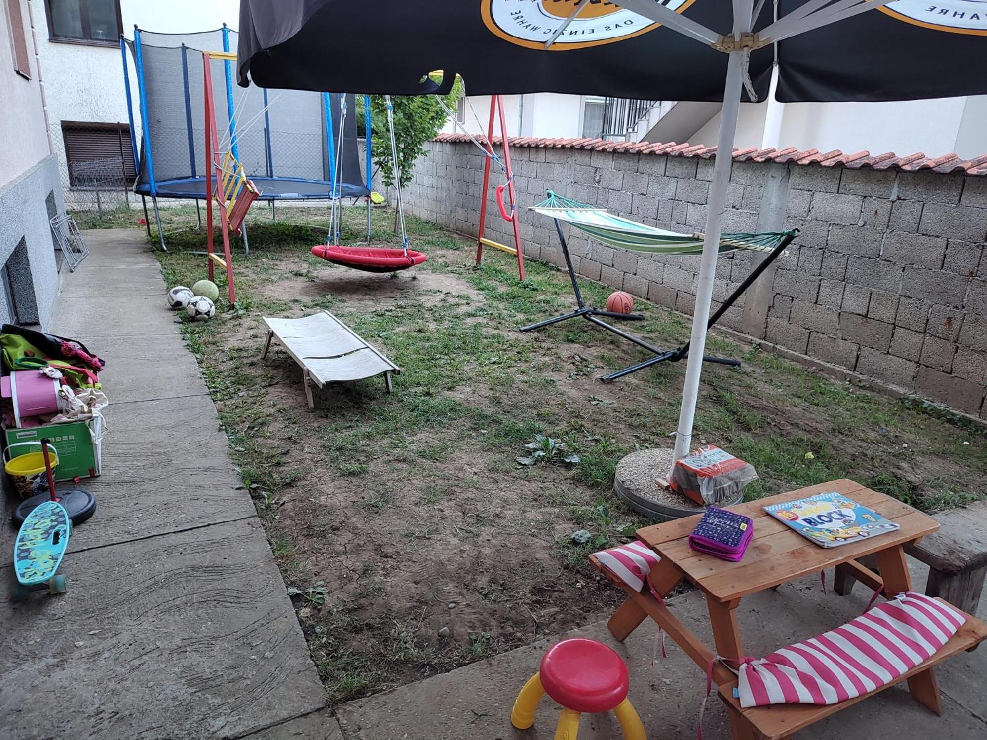 Apartman Anastasija Surcin Ngoại thất bức ảnh