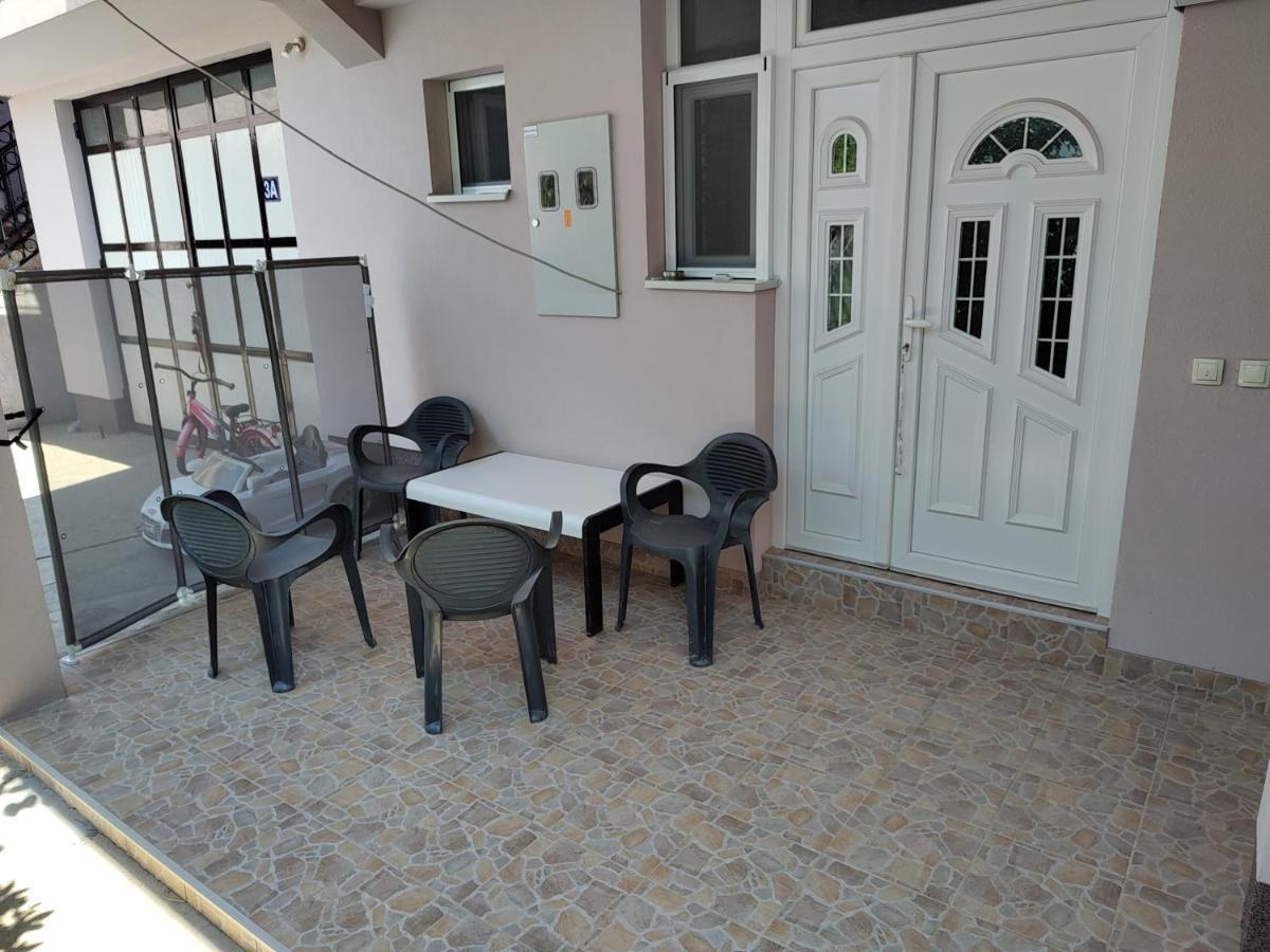 Apartman Anastasija Surcin Ngoại thất bức ảnh